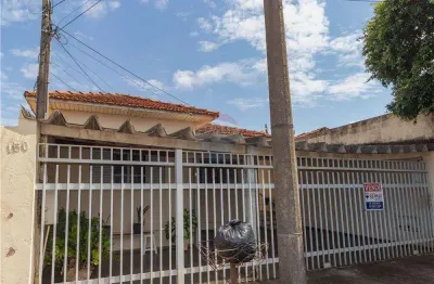 Casa à venda na Rua São Leopoldo, 150, Vila Industrial, Araçatuba