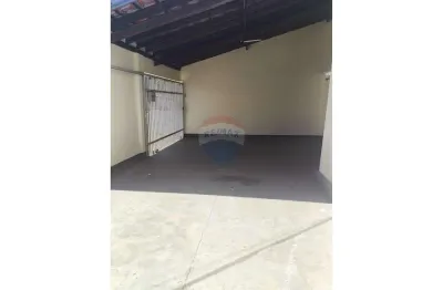 Casa com 2 quartos para alugar no Amizade, Araçatuba 