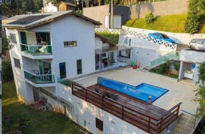 Linda casa em condomínio fechado na serra da cantareira 300 m² 4 suítes 6 vagas