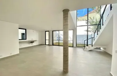 Casa em condomínio com 310m² no jd prudência 02 suítes 02 vagas