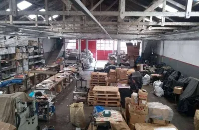 Prédio para alugar na Rua Madre de Deus, Mooca, São Paulo