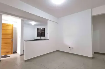 Casa em condomínio fechado com 2 quartos para alugar na Rua Santa Leocádia, Vila Isolina Mazzei, São Paulo