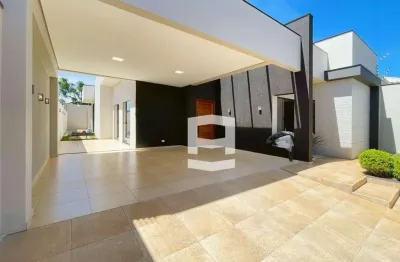 Casa com 3 dormitórios à venda, 149 m² por R$ 990.000,00 - Jardim Espanha - Apucarana/PR