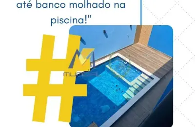 'esse sobrado tá a 1 quarteirão do mar e tem até banco molhado na piscina!'