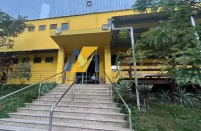 Vendo excelente galpão em localização privilegiada!
