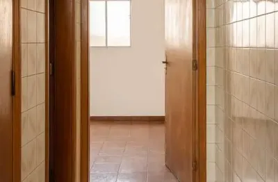 “cansado de apertos? descubra esse sobrado com espaço de sobra!'