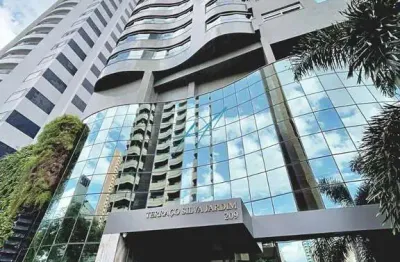 Imperdível casa de alto padrão localizada na zona 01, em maringá.