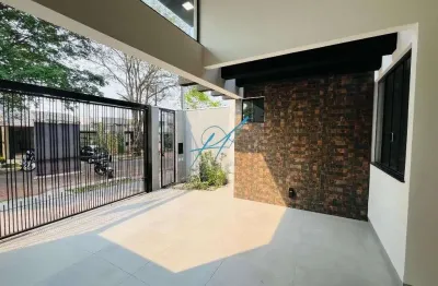 Linda casa imponente  à venda no jardim império do sol em maringá.