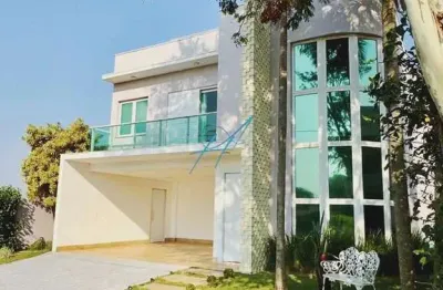 Maravilhosa casa com segurança, privacidade e muito conforto...