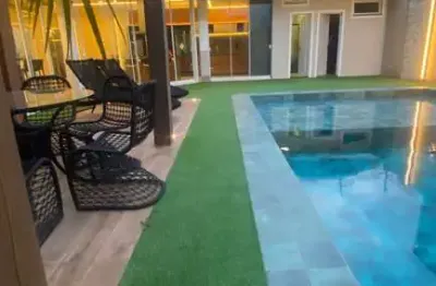 Casa em condomínio fechado com 5 quartos para alugar na Avenida Doutor Gastão Vidigal, 13, Zona 08, Maringá