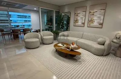 Apartamento com 3 quartos à venda na Avenida XV de Novembro, 995, Zona 01, Maringá