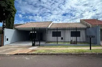 Casa com 5 quartos à venda na Rua Pioneiro Benjamin Fernandes Dias, 605, Jardim Iguaçu, Maringá