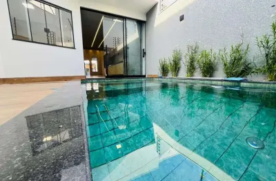 Perfeita Casa ampla e moderna com moveis planejados e piscina..