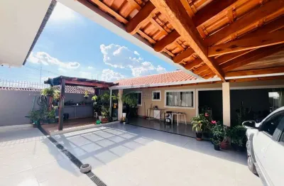 Ótima Casa Vila Santa Izabel, Meia Quadra da Av: Mandacaru Proximo de tudo