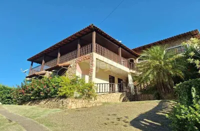 Belíssima casa de 7 quartos a venda no bosque do peró em cabo frio.