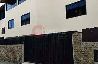 Casa cond. à venda de 3 quartos, 180 m² - jardim flamboyant - cabo frio/rj