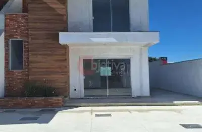 Casa duplex à venda de 4 quartos com quintal - foguete - cabo frio.