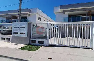 Apartamento à venda de 2 quartos com suíte e varanda - foguete - cabo frio