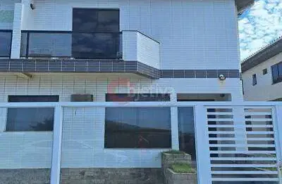 Apartamento de 2 quartos á venda em frente a praia do foguete em cabo frio.