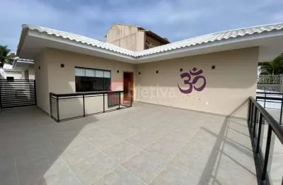Casa linear no condomínio dos pássaros, 3 quartos, cabo frio.