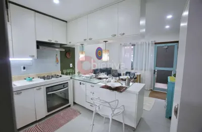Casa térrea em condomínio, a 100 metros da praia peró - cabo frio