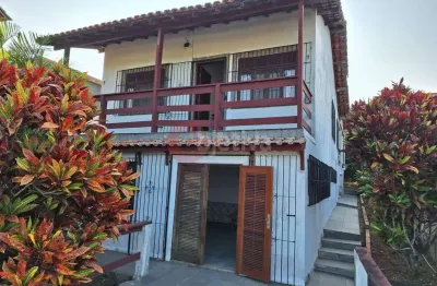 Casa duplex, 3 quartos, condomínio bosque do peró - cabo frio