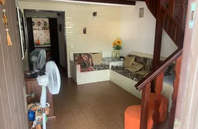 Casa individual a venda, com 4 quartos, peró - cabo frio