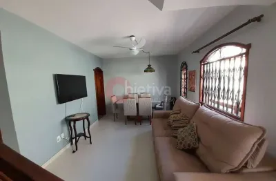Casa duplex em condomínio, 2 quartos, 73 m² , passagem - cabo frio