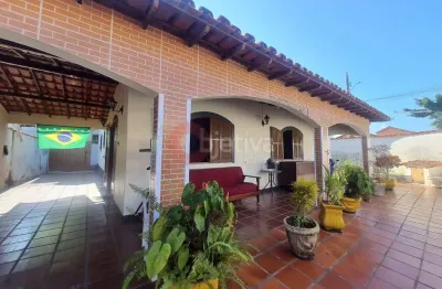 Casa independente, 3 quartos, 361m², parque central - cabo frio