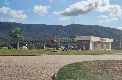 Terreno plano, 450m², praia linda - são pedro da aldeia