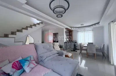 Casa duplex, 3 quartos, 300m², condomínio dos pássaros - cabo frio