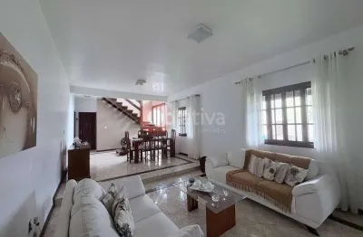 Casa duplex, 5 quartos, 300m², condomínio dos pássaros - cabo frio