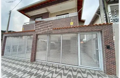 Alugo casa nova 2 dorm com 2 banheiro –  praia grande
