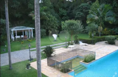 Casa em condomínio fechado com 8 quartos à venda na rua medina, 208, parque silvino pereira, cotia, 1600 m2 por r$ 6.000.000