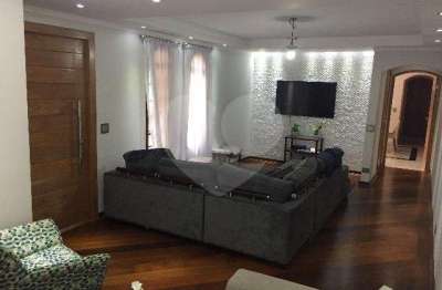 Casa com 4 quartos à venda na rua rubem de souza, 35, vila inglesa, são paulo, 250 m2 por r$ 790.000