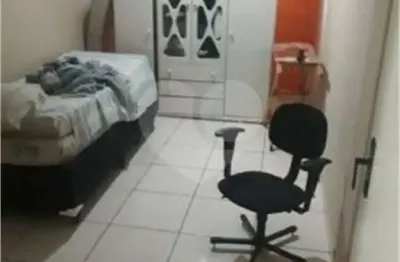 Casa com 3 quartos à venda na rua firmino martins, 9, metalúrgicos, osasco, 257 m2 por r$ 590.000