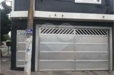 Casa com 3 quartos à venda na rua firmino martins, 9, metalúrgicos, osasco, 257 m2 por r$ 590.000