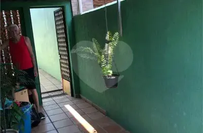 Casa com 4 quartos à venda na rua doutor paulo gatti, 190, vila romero, são paulo, 242 m2 por r$ 600.000