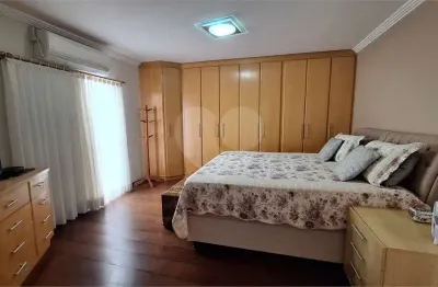 Casa com 3 quartos à venda na rua césar de souza, 29, parque vitória, são paulo, 174 m2 por r$ 1.700.000