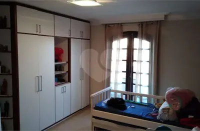Casa com 3 quartos à venda na rua campo comprido, 178, vila romero, são paulo, 300 m2 por r$ 957.000