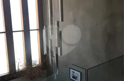 Casa em condomínio fechado com 4 quartos à venda na alameda das paineiras, 1562, morada dos pinheiros (aldeia da serra), santana de parnaíba, 428 m2 por r$ 2.700.000
