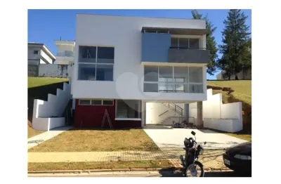 Casa em condomínio fechado com 4 quartos à venda na estrada municipal bela vista, 2550, alphaville, santana de parnaíba, 524 m2 por r$ 2.900.000