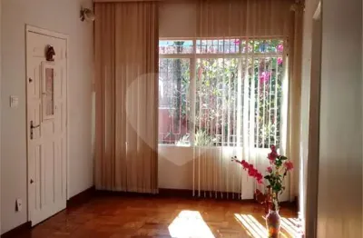 Casa com 2 quartos à venda na Rua Doutor Valentim Bouças, 296, Vila Mazzei, São Paulo, 380 m2 por R$ 850.000