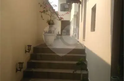 Casa com 3 quartos à venda na rua coronel gordinho filho, 133, vila pereira barreto, são paulo, 258 m2 por r$ 1.300.000