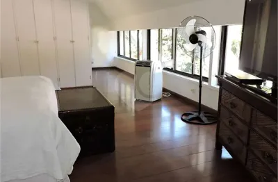 Casa em condomínio fechado com 4 quartos à venda na rua ouro preto, 1, chácara de la rocca, carapicuíba, 639 m2 por r$ 2.500.000