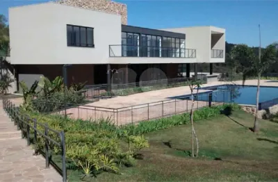 Terreno em condomínio fechado à venda na estrada marechal mascarenhas de moraes, 5800, jardim bandeirantes, santana de parnaíba, 599 m2 por r$ 1.000.000
