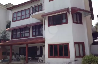 Casa em condomínio fechado com 4 quartos à venda na alameda tambaqui, 123, alphaville, santana de parnaíba, 570 m2 por r$ 2.500.000