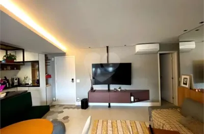 Apartamento à venda na Rua Cardeal Arcoverde, 1626, Pinheiros, São Paulo, 110 m2 por R$ 2.700.000