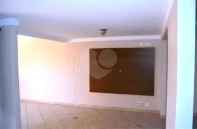 Casa em condomínio fechado com 2 quartos à venda na alameda ibérica, 285, tamboré, santana de parnaíba, 180 m2 por r$ 2.500.000