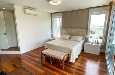 Casa em condomínio fechado com 4 quartos à venda na alameda das aroeiras, 189, alphaville, santana de parnaíba, 550 m2 por r$ 5.190.000